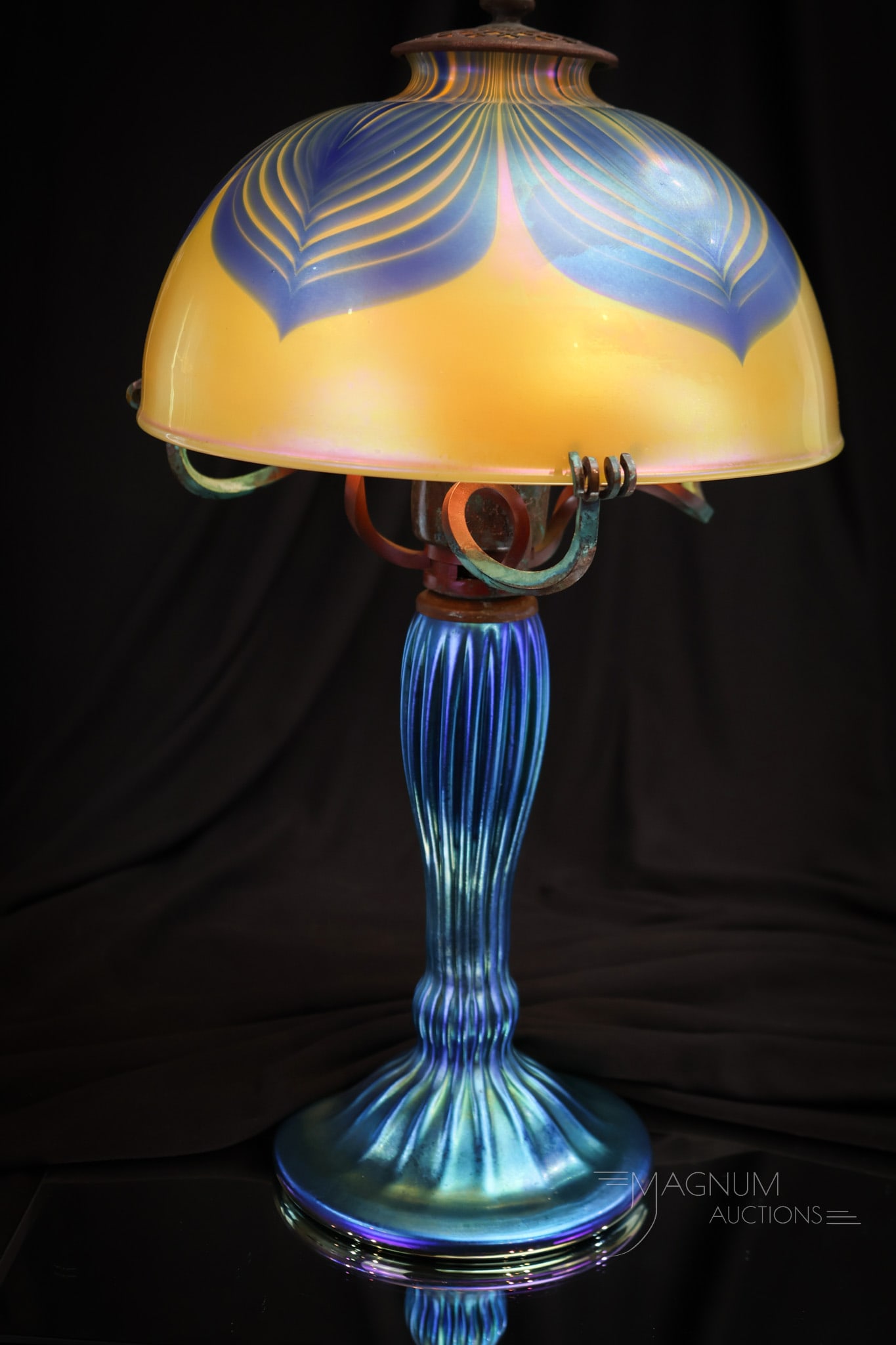 Signed Lundberg Studios 1982 Art Glass Pulled Feather Lamp (1 of 13)