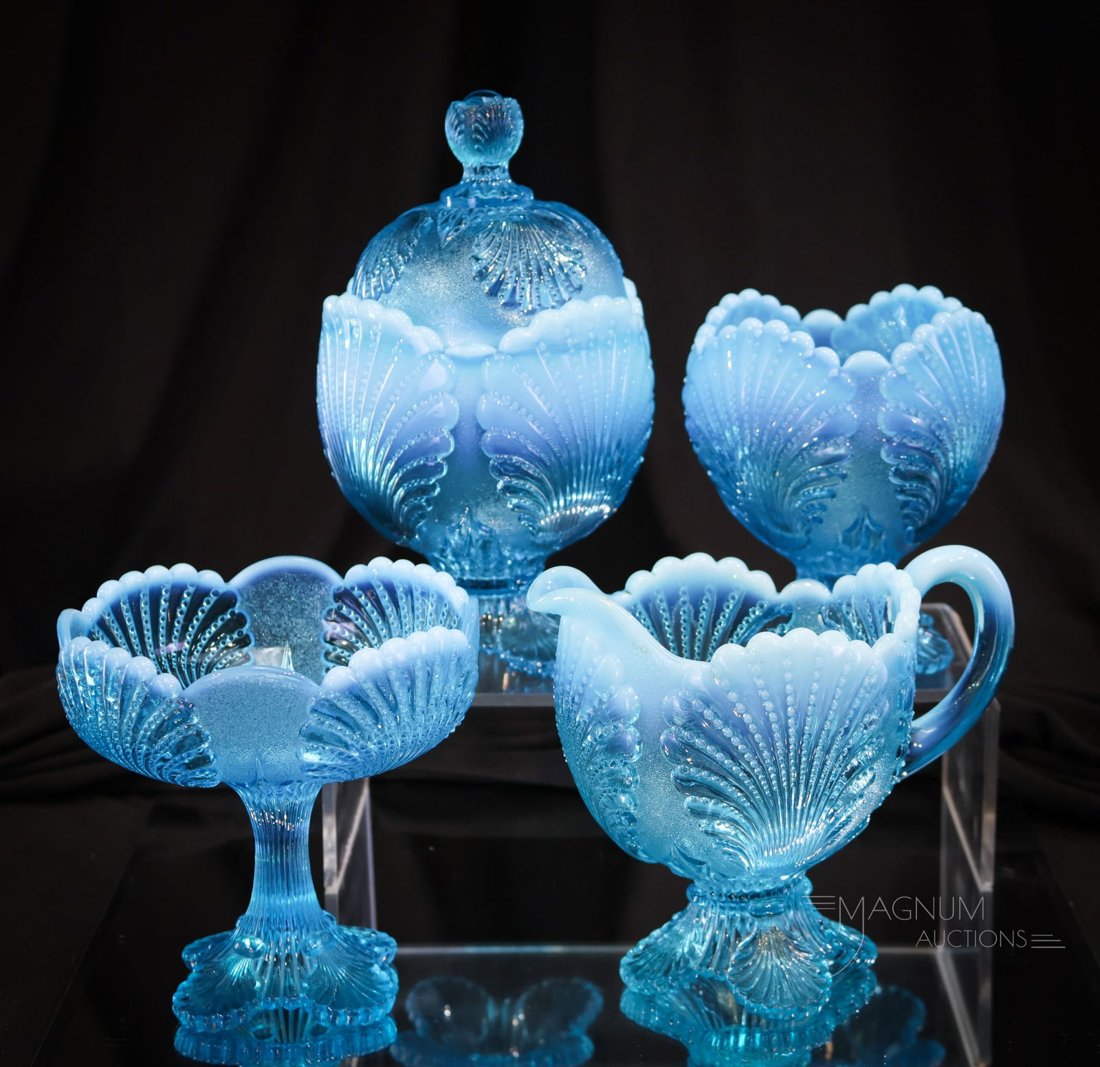 4 pc Lot Blue Opalescent Dugan Shell Victorian Glass (1 of 16)