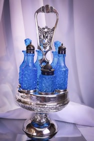 Rogers Silverplate Victorian Electric Blue Hobb's Daisy & Button Cruet Condiment Castror