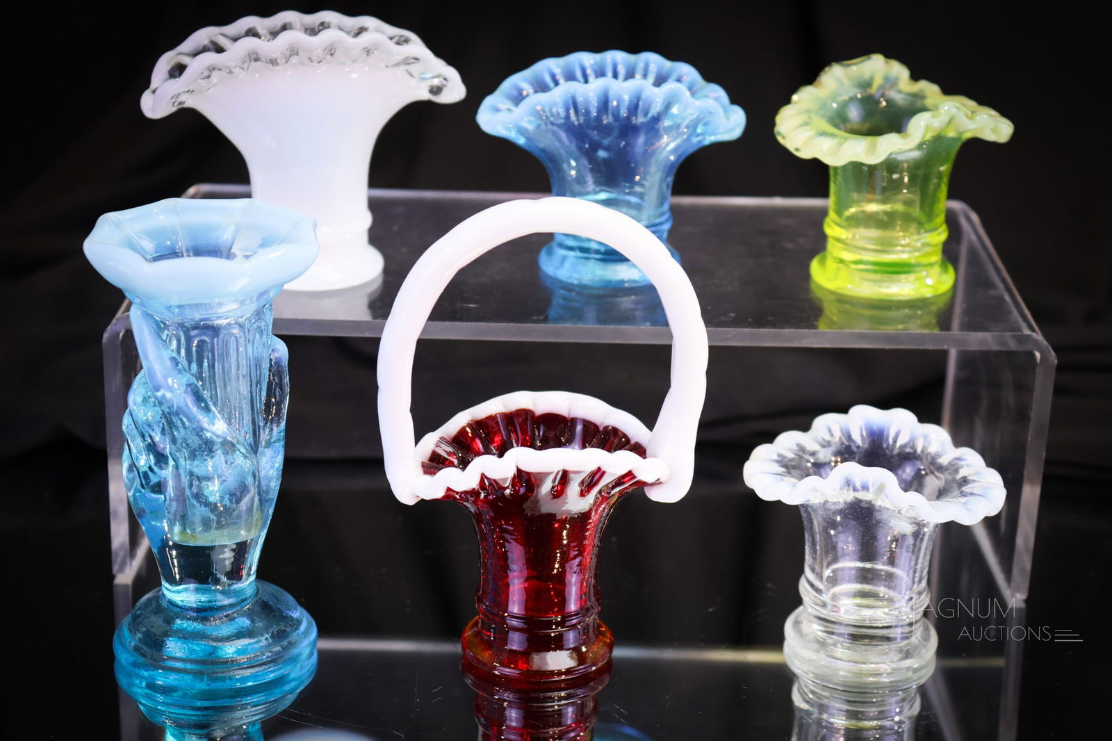 6 pc Lot Fenton Art Glass Miniatures (1 of 5)