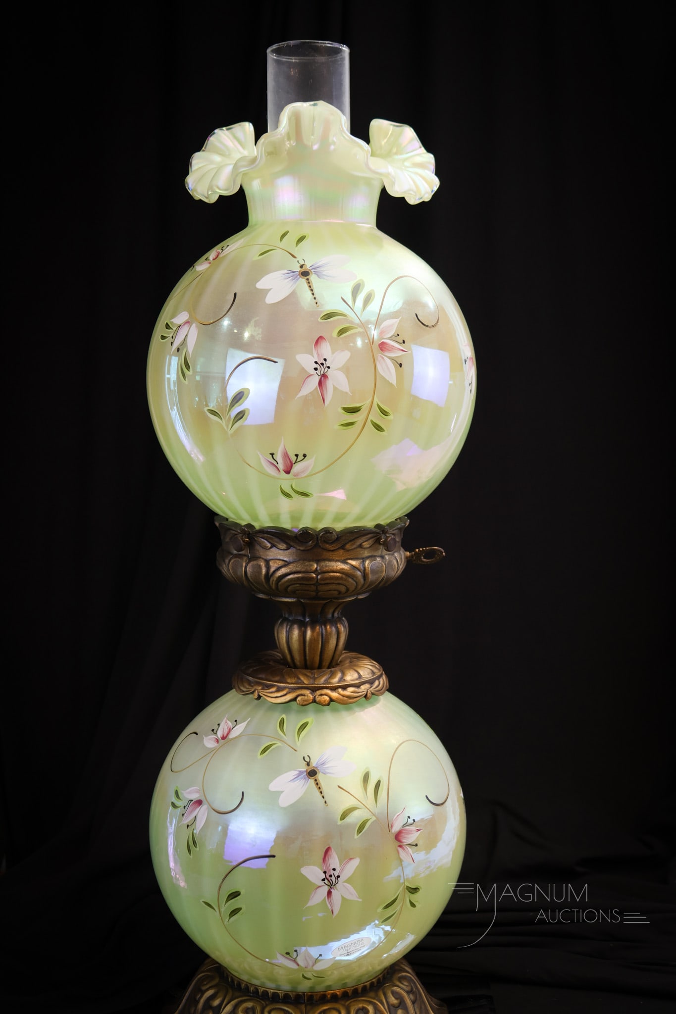 Fenton Topaz Vaseline Opalescent Iridescent Glass "Lily Trail" GWTW Table Lamp (1 of 13)