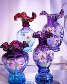 4 pc Lot Fenton Art Glass Mulberry Vases & Pitcher