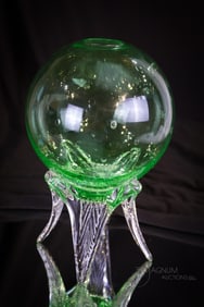 Rare Morgantown Green Vaseline Uranium Witch's Balls Vase