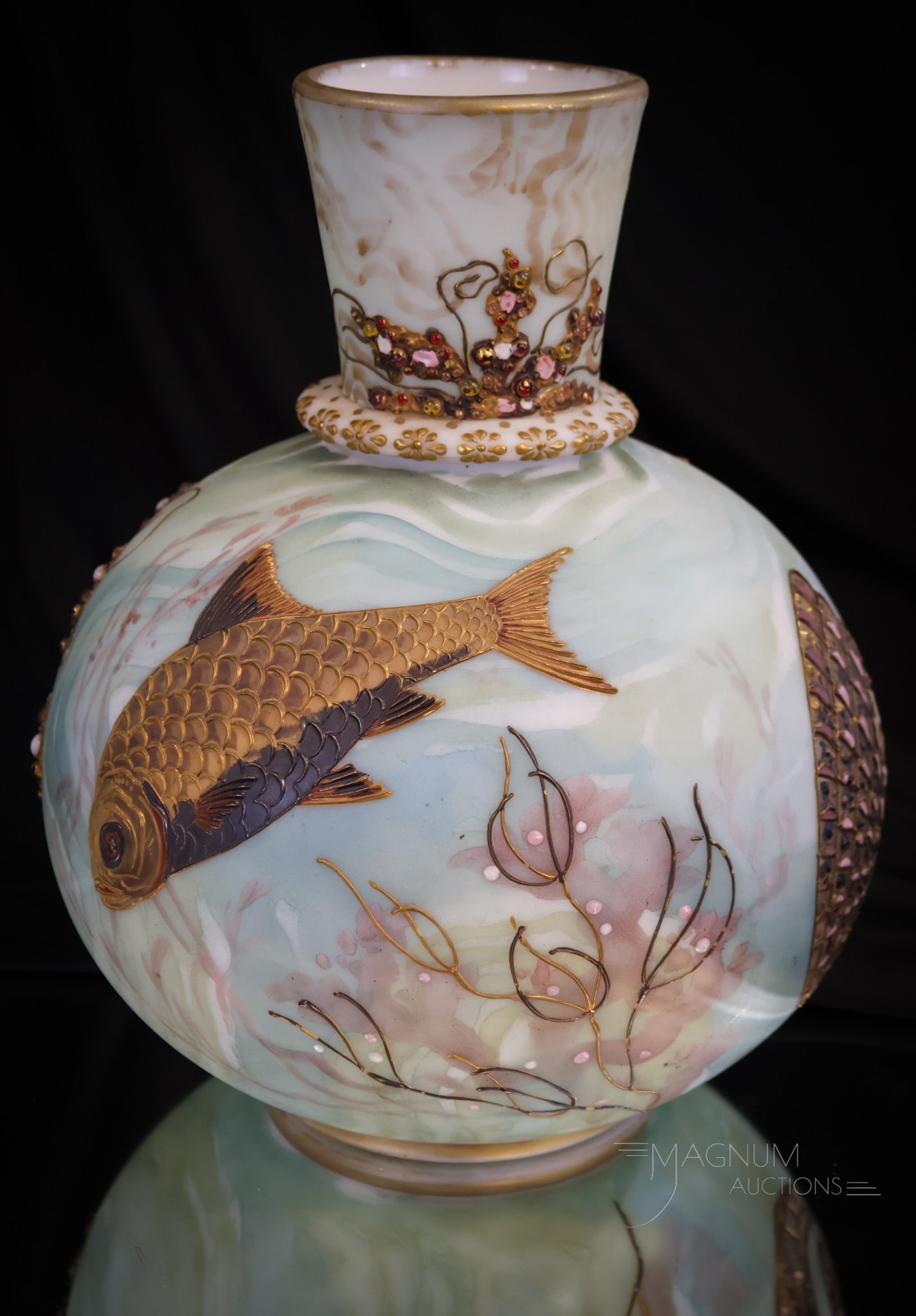 Mt. Washington Crown Milano Victorian Glass "Under the Sea" 10 1/4" Vase (1 of 11)