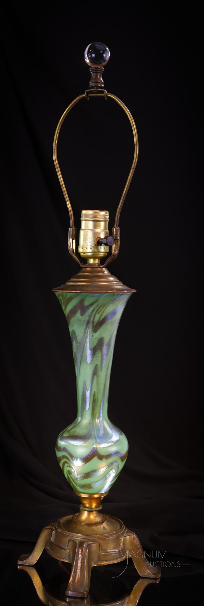 Durand "King Tut" 23" Iridescent Art Glass Table Lamp (1 of 8)