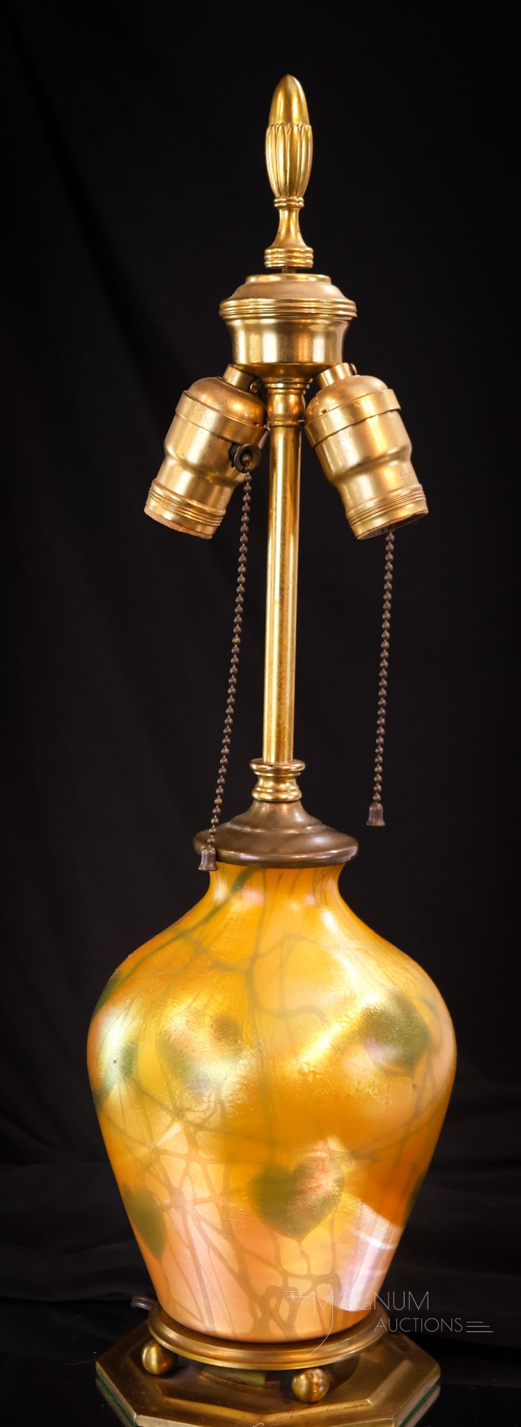 Durand Orange Iridescent Heart & Vine 21 1/2" Art Glass Table Lamp (1 of 8)