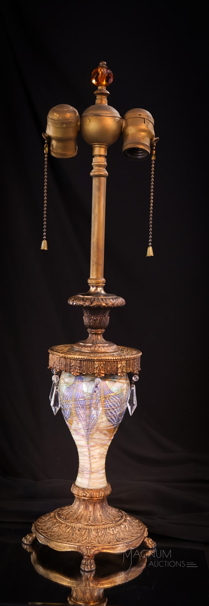 Durand Heart & Vine Threaded Threaded Art Glass 23" Table Lamp (1 of 6)