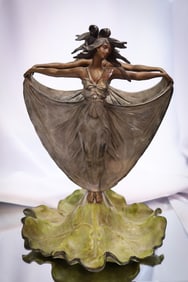 Art Nouveau Cold Painted Bronze Dancing Double Lady Vase