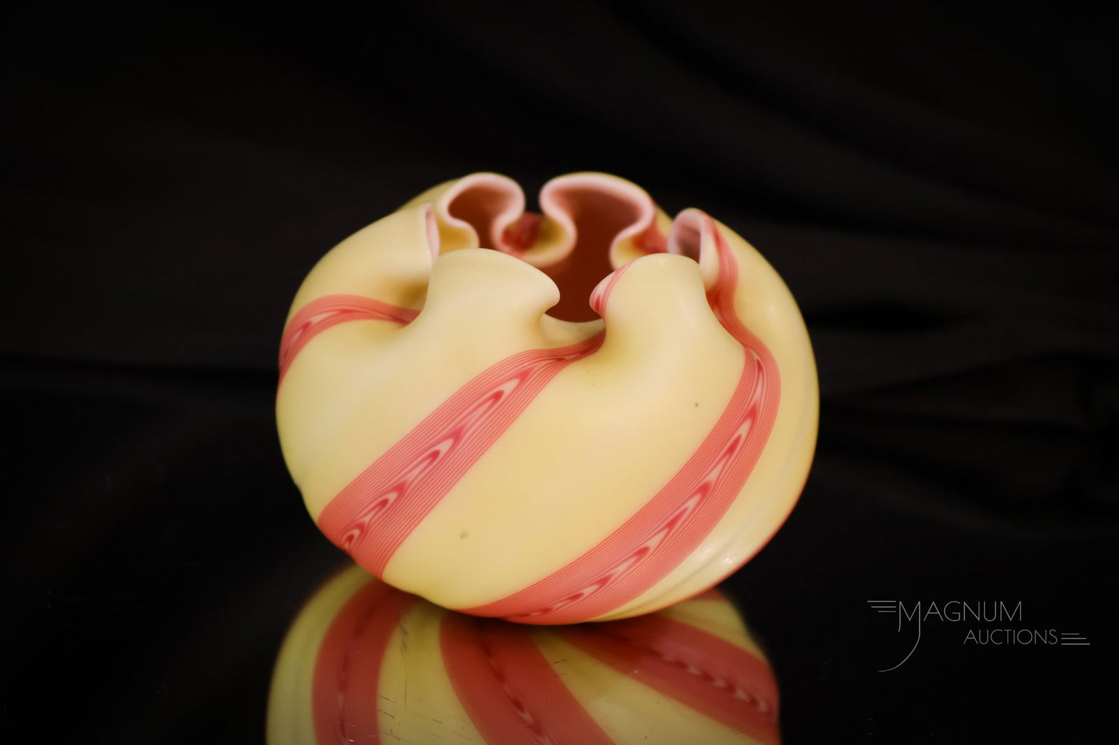 Stevens & Williams Northwood Uranium Pull-Up Osiris Miniature 2" Rose Bowl (1 of 6)