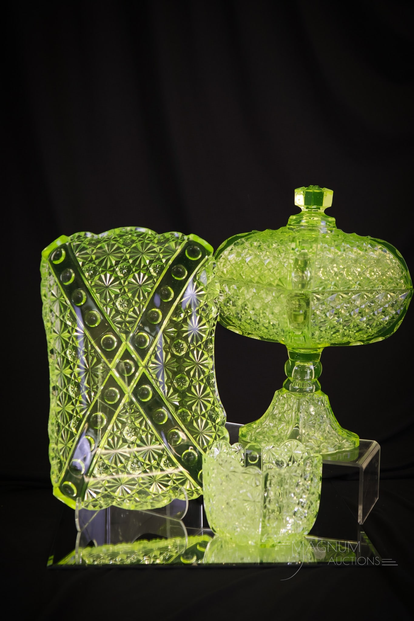 3 pc Lot Victorian Vaseline Daisy & Button with Thumbprint Glass (1 of 19)