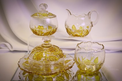 Hobbs Amber Stained Victorian Leaf & Flower Table Set