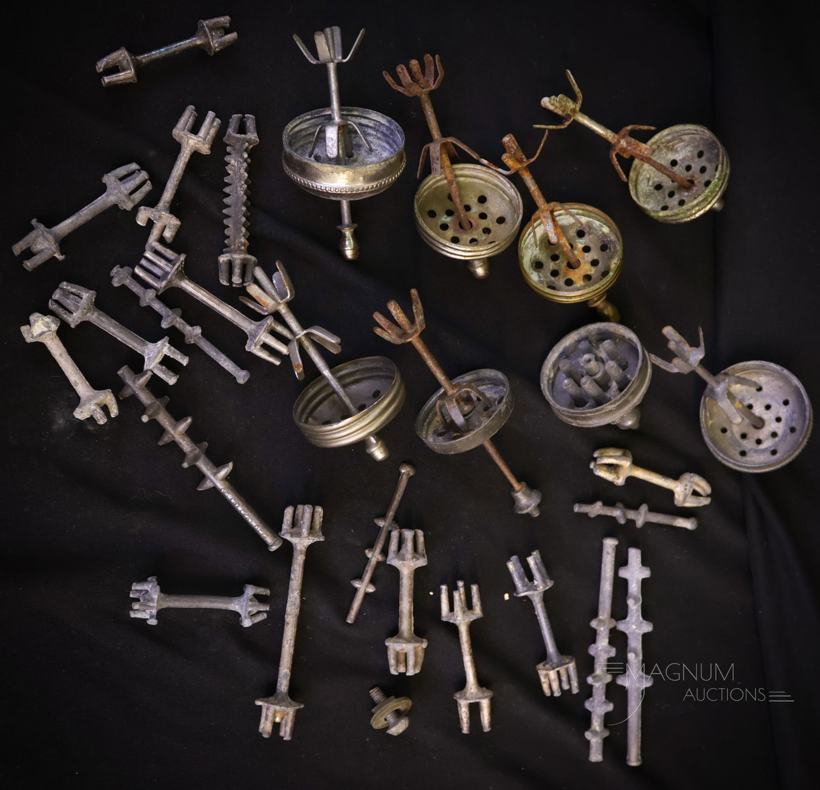 28 pc Lot Antique Victorian Salt Shaker Parts (1 of 5)