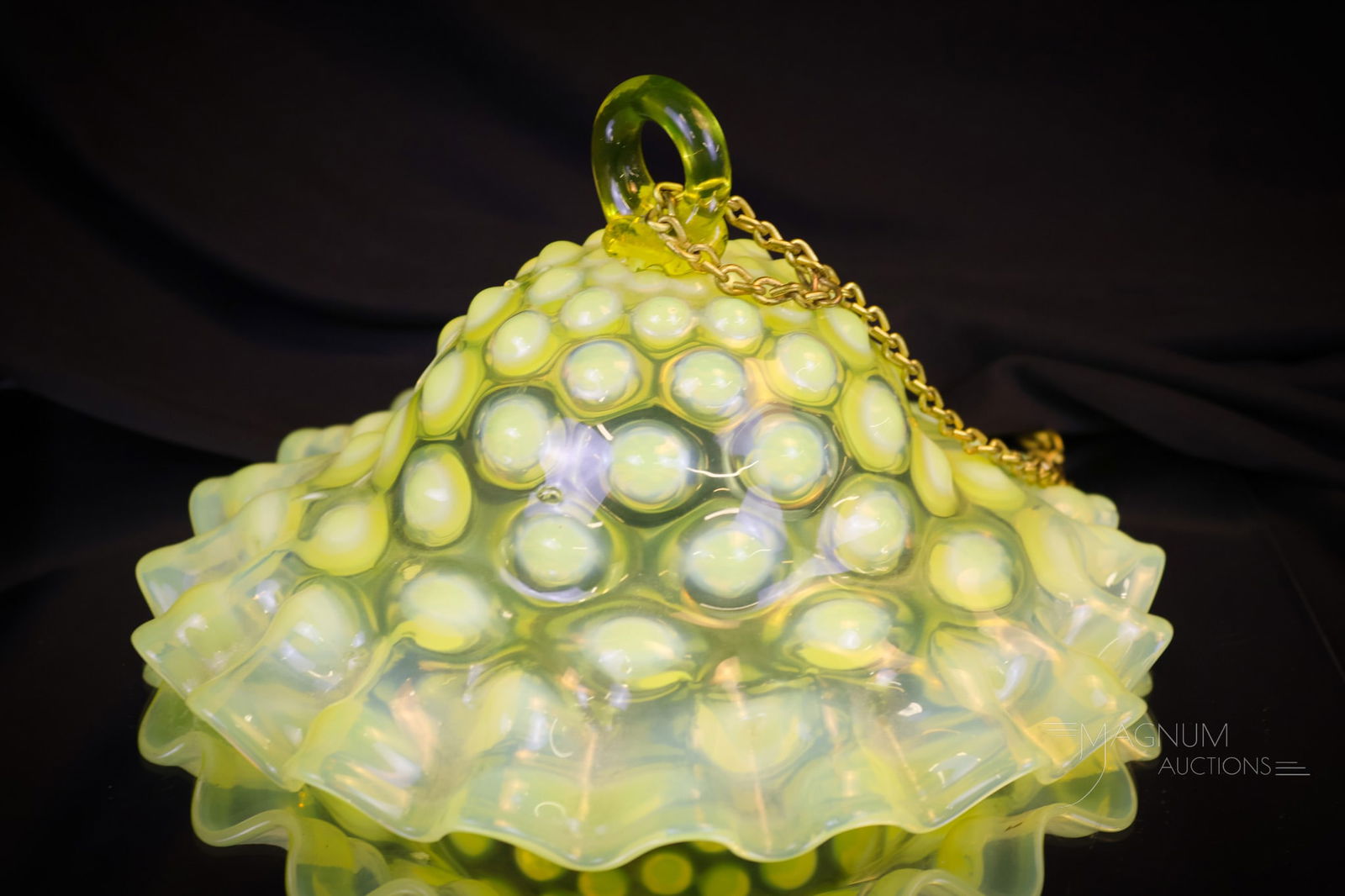 Hobbs Victorian Vaseline Opalescent Glass Hobnail Smoke bell (1 of 5)