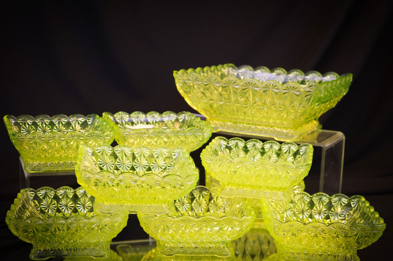 9 pc Victorian Hobbs Daisy & Button Vaselne Berry Set (1 of 12)