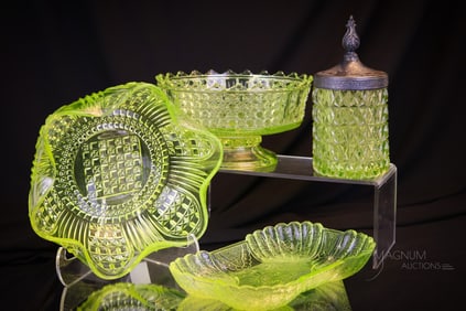 4 pc Lot Collecting Vaseline Glass is Fun