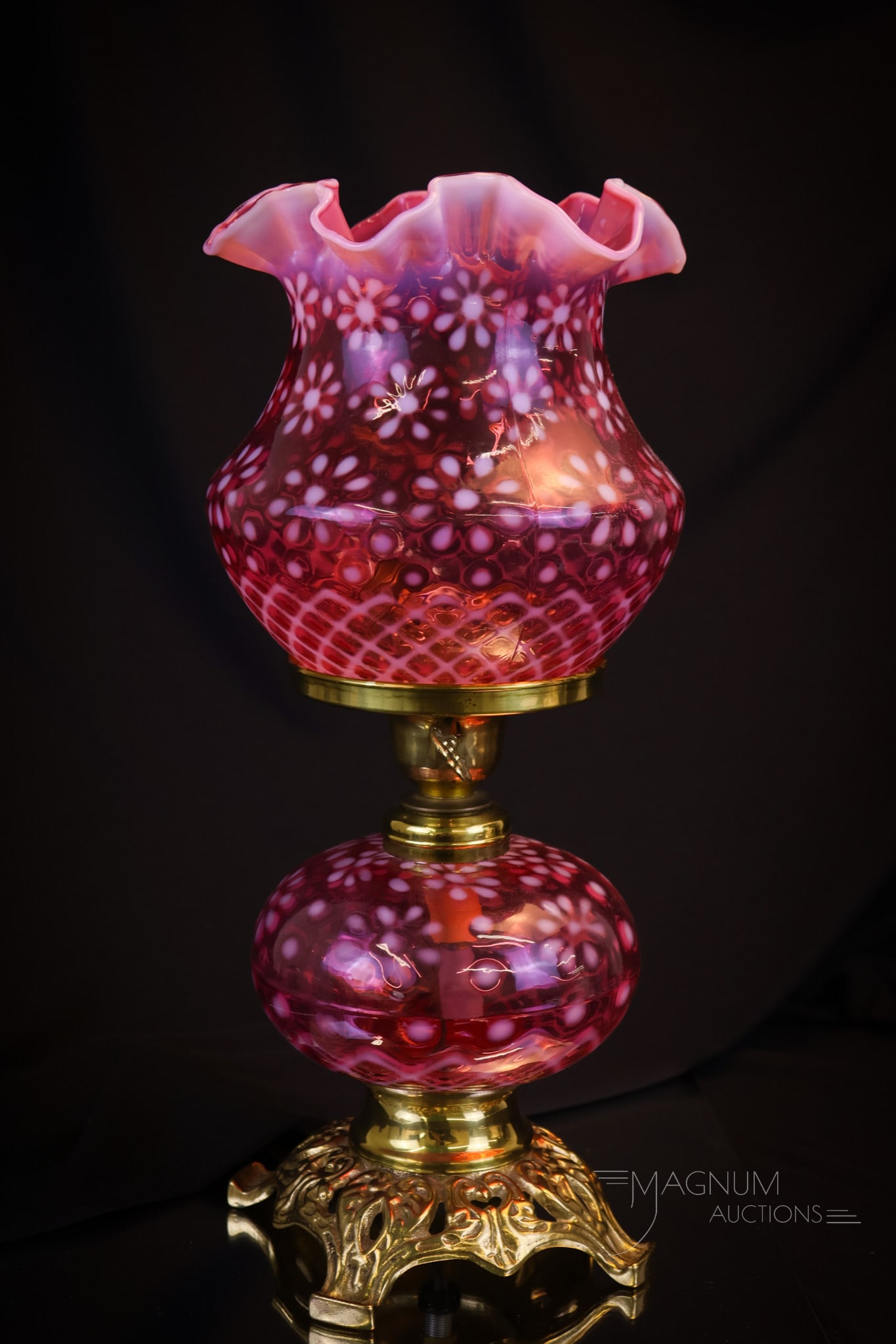 Fenton L.G. Wright Cranberry Opalescent Christmas Snowflake Table lamp (1 of 9)
