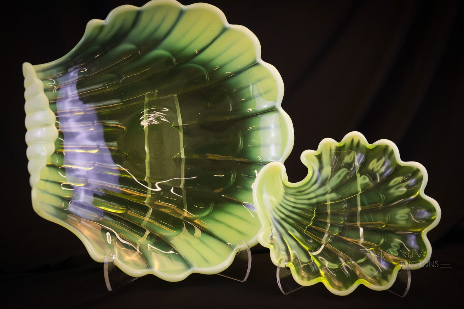 2 pc Duncan Miller Sanibel Line Vaseline Opalescent Glass Shell Plates (1 of 10)