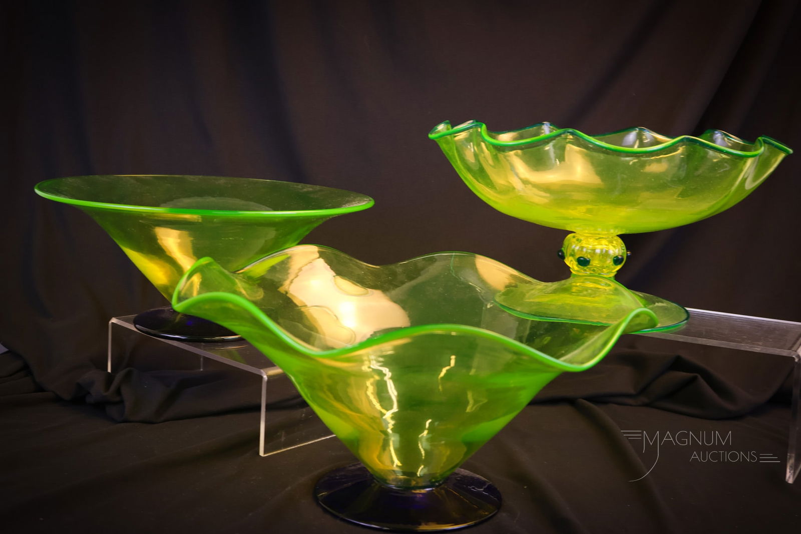 3 pc Lot Vaseline & Blue Glass Console Bowls (1 of 7)