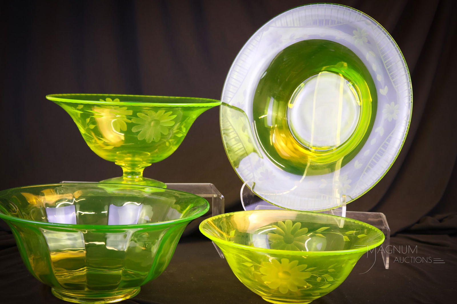 4 pc Lot Depression Era Vaseline Glass Engraved & More Bowls (1 of 11)