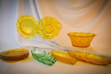 11 pc Lot Heisey Glass Marigold & Moongleam Twist pattern