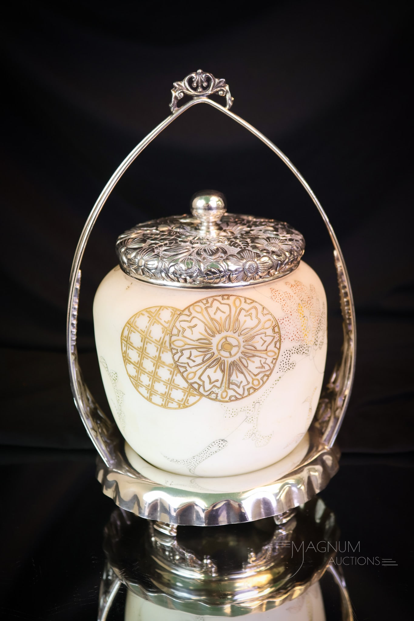 Mt. Washington Crown Milano Glass Superior Silverplate Victorian Potpourri Jar (1 of 12)