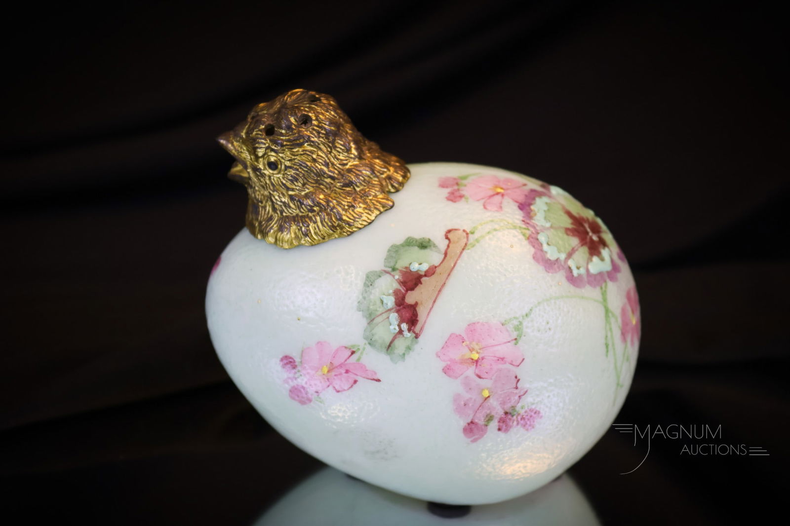 Very Rare Mt. Washington Glass Chick Head Geranium Sugar Shaker (1 of 6)