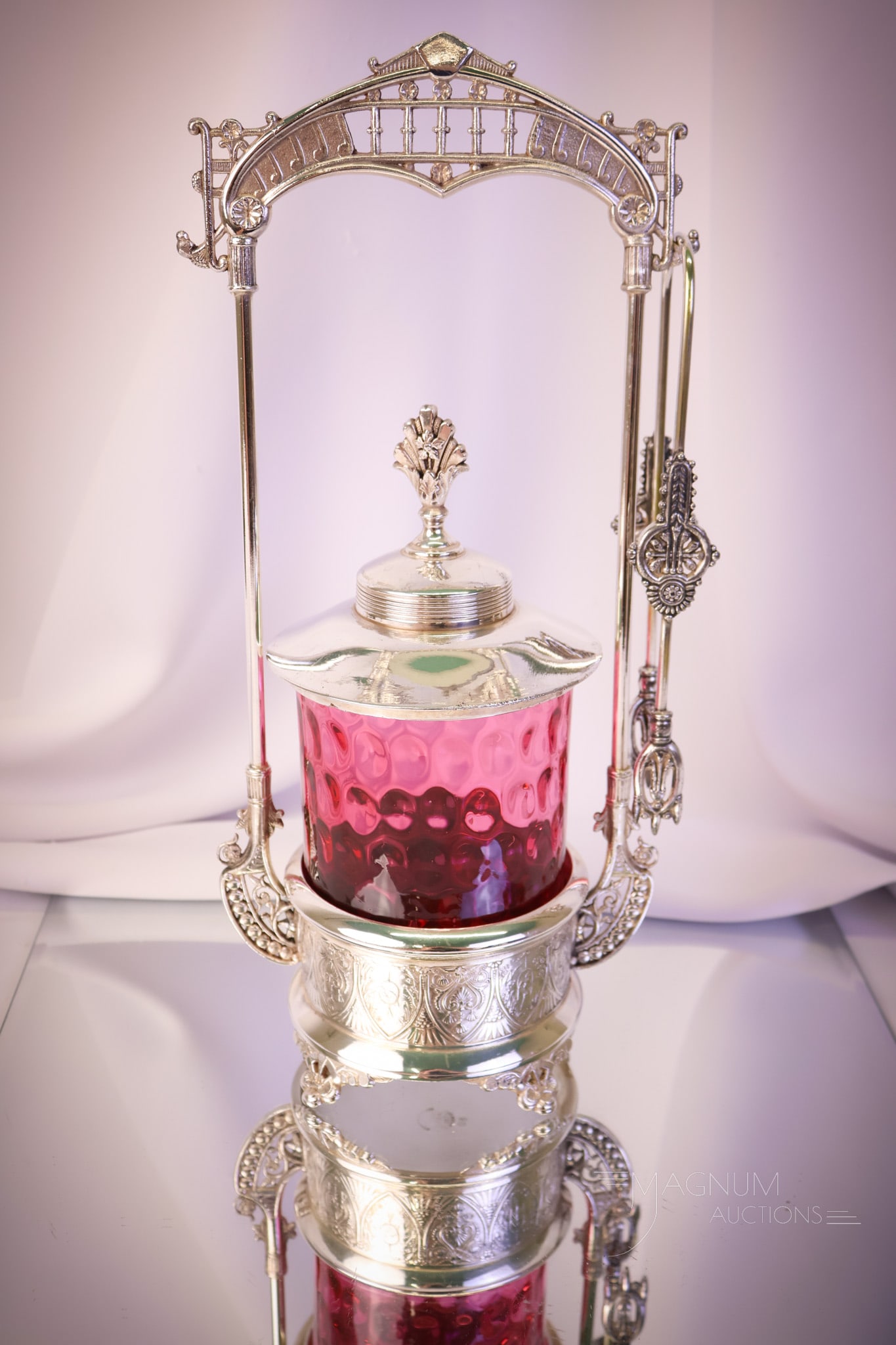 Meriden Cranberry Victorian Silverplate Pickle Castor (1 of 9)