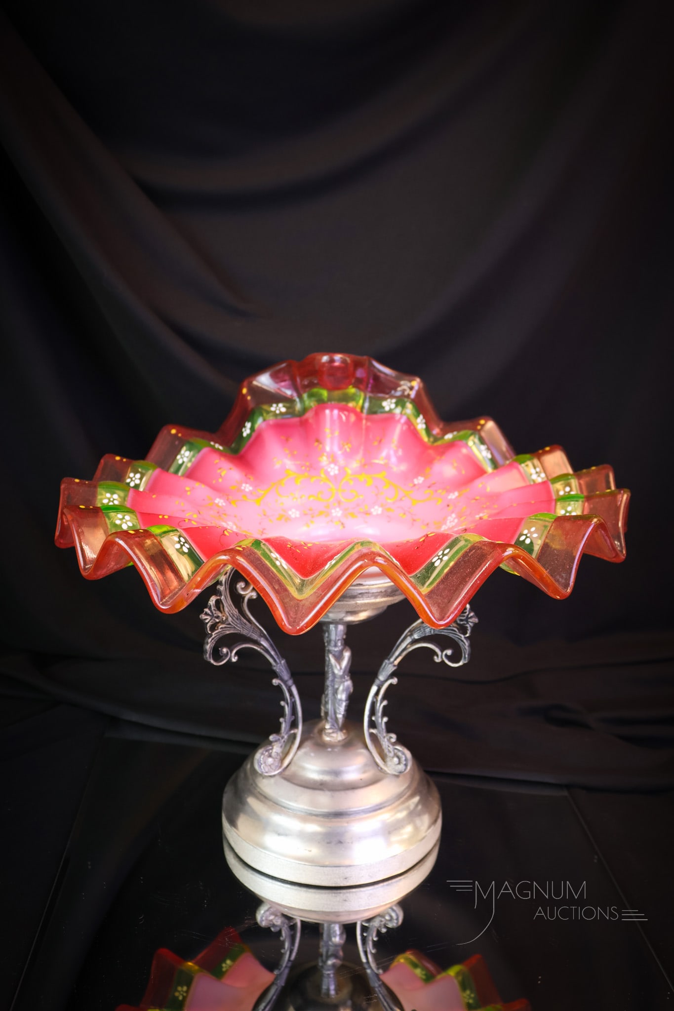 Oneida Victorian Silverplate Figural vaseline & Pink Bride's Bowl Centerpiece Bowl (1 of 9)