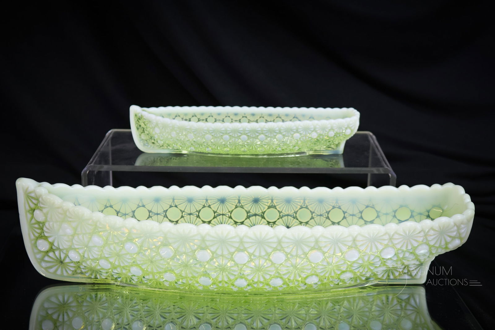 2 pc Lot Edward Bolton Vaseline Opalescent Victorian Glass Boats (1 of 9)