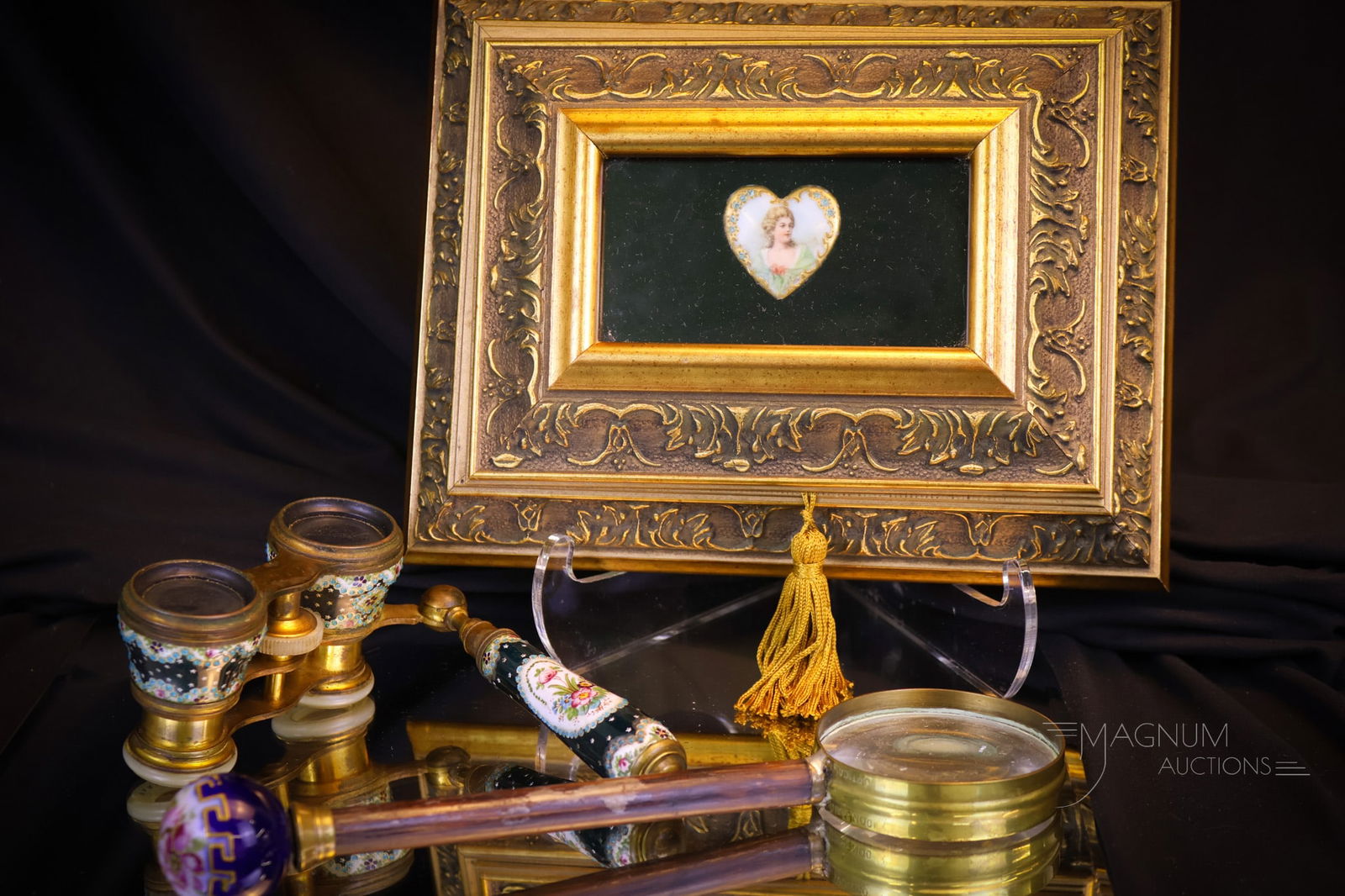 3 pc "Night at the Opera" Collectible Lot (1 of 9)