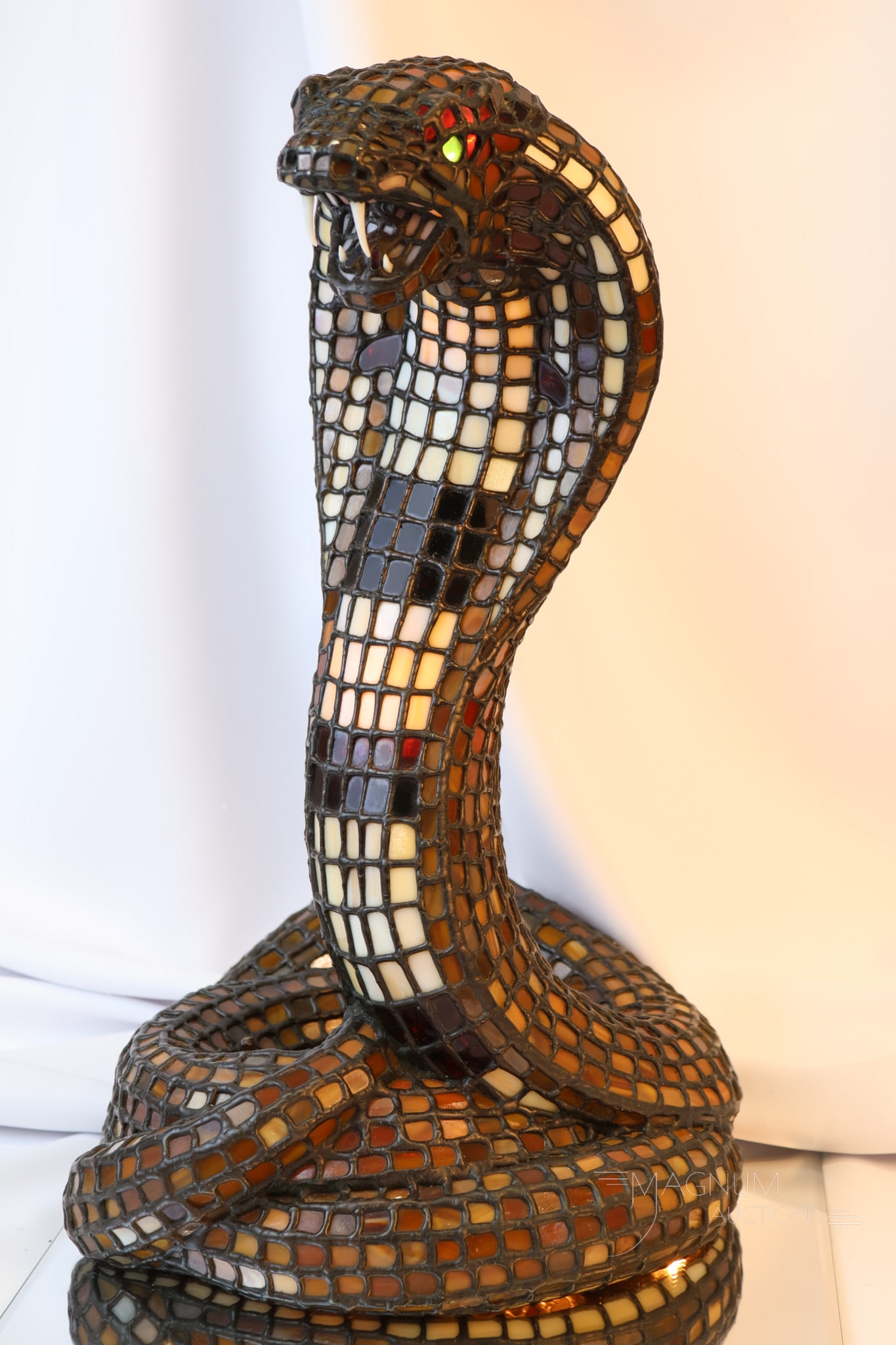 17 1/2" Art Glass Leaded Cobra Table Lamp (1 of 13)