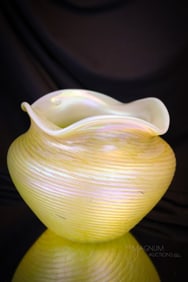 Kralik iridescent Uranium Art Glass Vase