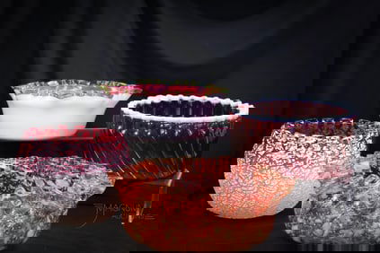 4 pc Lot Hobbs & More Victorian Glass Art Glass Bowls