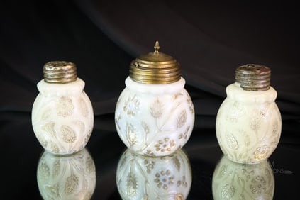 3 pc Lot Victorian Findlay Onyx Glass Shakers & Mustard