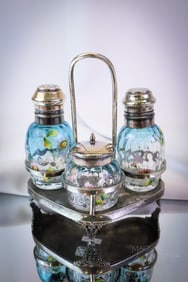Meriden Silverplate Bluerina Glass Victorian Shaker Condiment Set