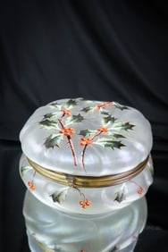 Wavecrest Victorian Iridescent Glass Christmas Holly & Berry 7" Dresser Box