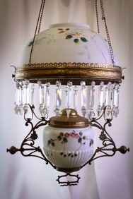 Victorian Wavecrest Glass Hanging Parlor Oil Lamp
