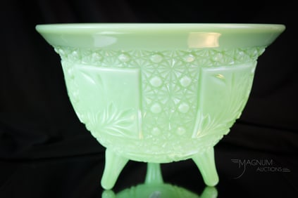 McKee Skokie Green Uranium Glass Jadeite Innovation Line Bowl