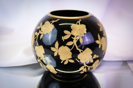 Rare Cambridge Glass Blossomtime Etch Ebony Glass Rose Bowl