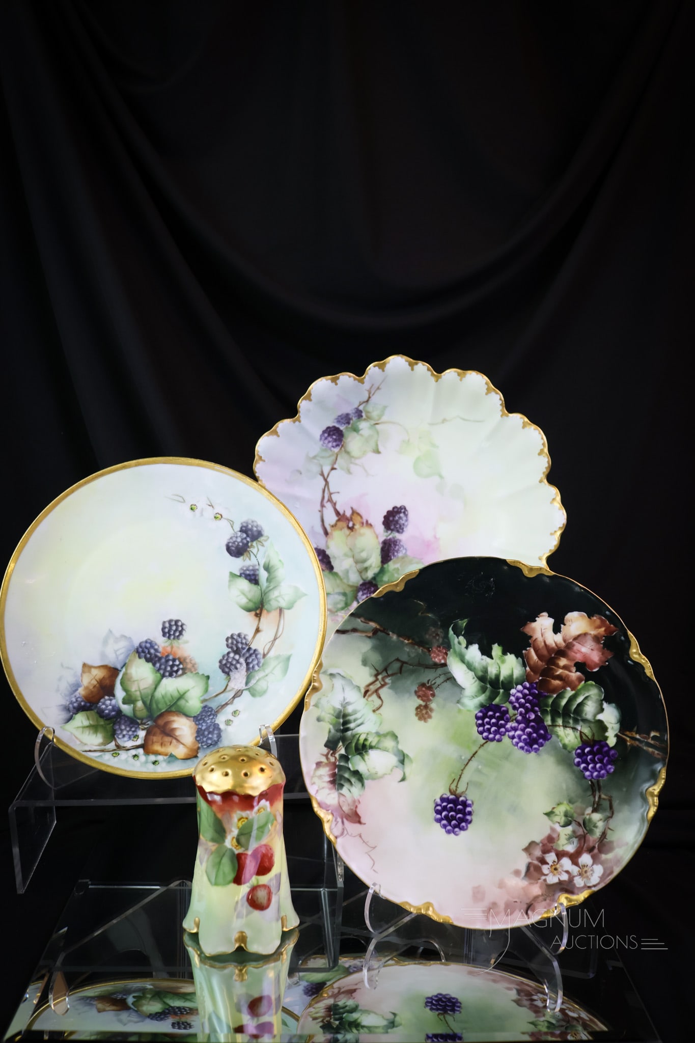 4 pc Lot Hand Painted Porcelain with Blackberries Haviland Rosenthal & More: A combined lot of wonderful hand-painted porcelain by makers such as Haviland, Rosenthal, and more. Most are decorated with plump, pickin' blackberries. There is an anomaly of strawberries in the mix.