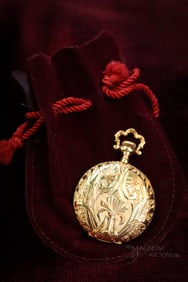 Antique 14 K Gold Ladies Waltham Hunters Case 15 Jewel circa 1906 Pocket Watch 1.175 OZT