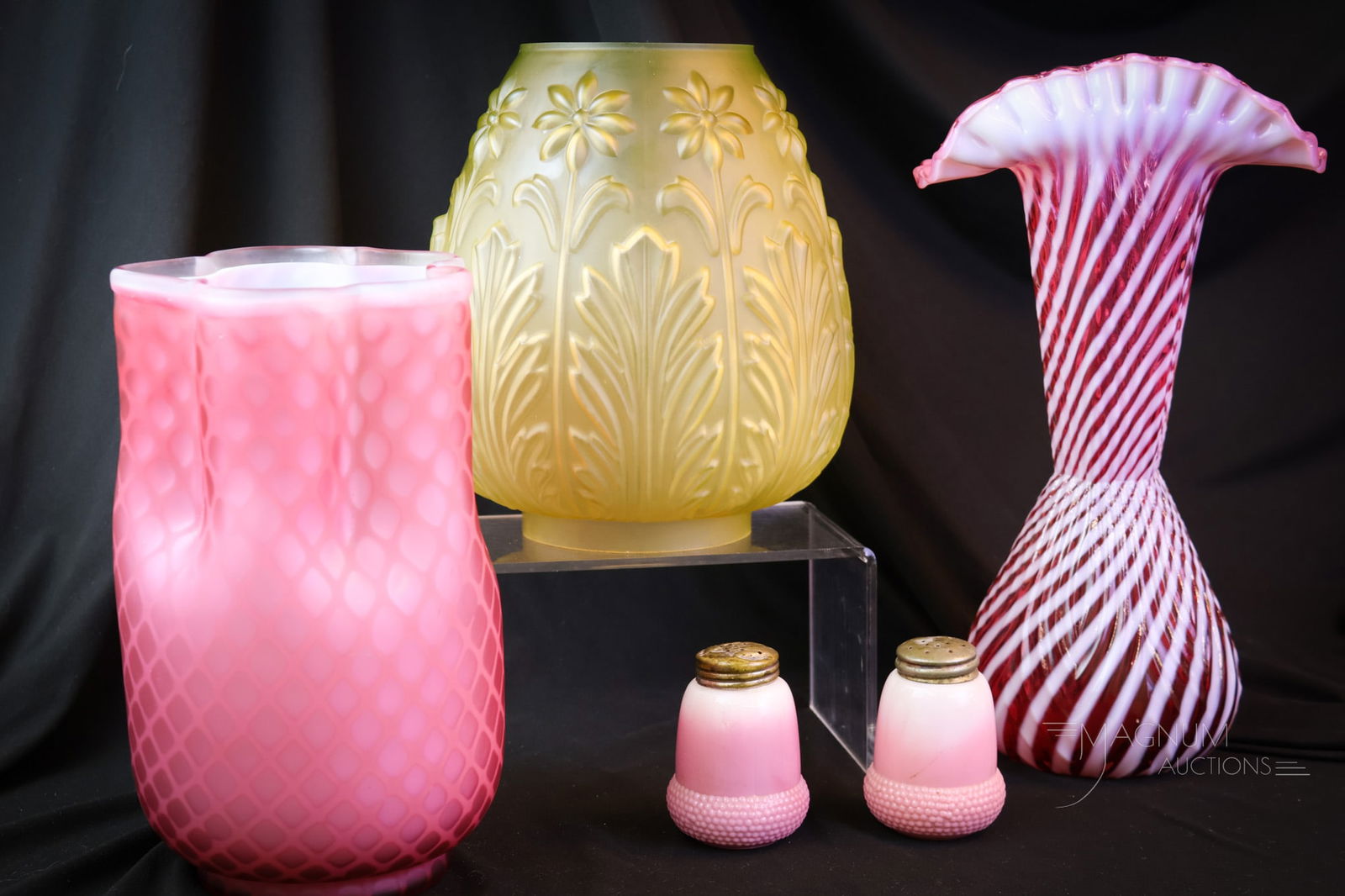 5 pc Lot Fenton Victorian & More Collectible Glass: Five nice finds in collectible glass. This lot includes a Fenton cranberry opal Spiral vase. A Victorian pink mother of pearl satin diamond-quilted vase. A pair of Victorian Beaumont acorn salt shaker