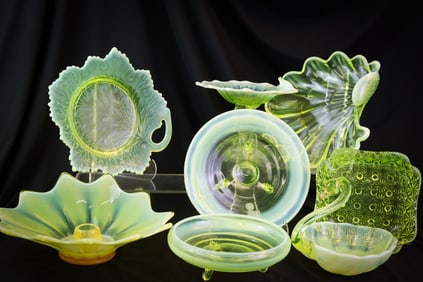 8 pc Lot Vseline Opalescent Glass Fostoria Duncan Miller Fenton