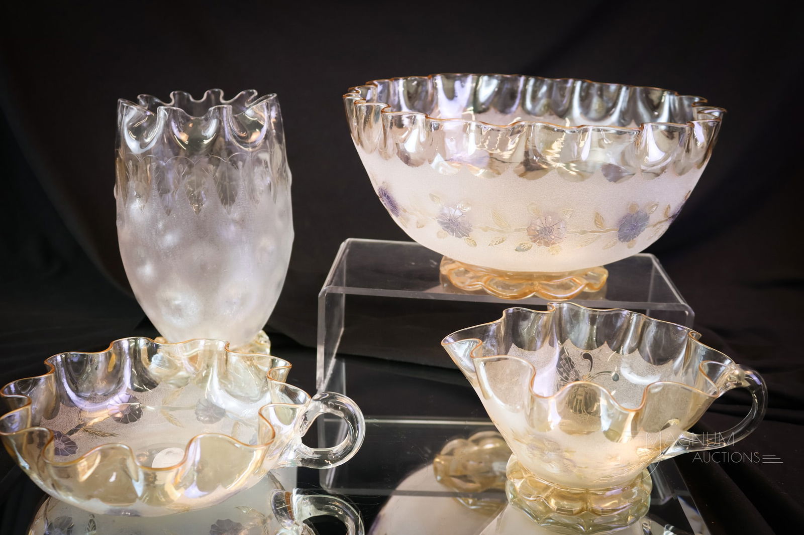 4 pc Lot New England Victorian Pomona Glass: Four select finds in Victorian New England Pomona glass. This lot offers a blue Cornflower decorated ruffled and footed bowl. The second is a blue cornflower handled nappy. The third piece is an Acant