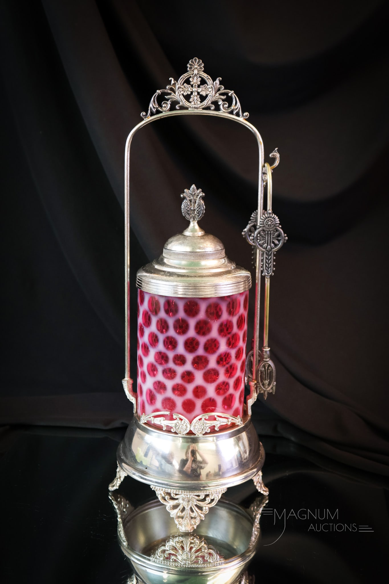 Rogers Silverplate Fenton Cranberry Opalescent Pickle Castor (1 of 8)