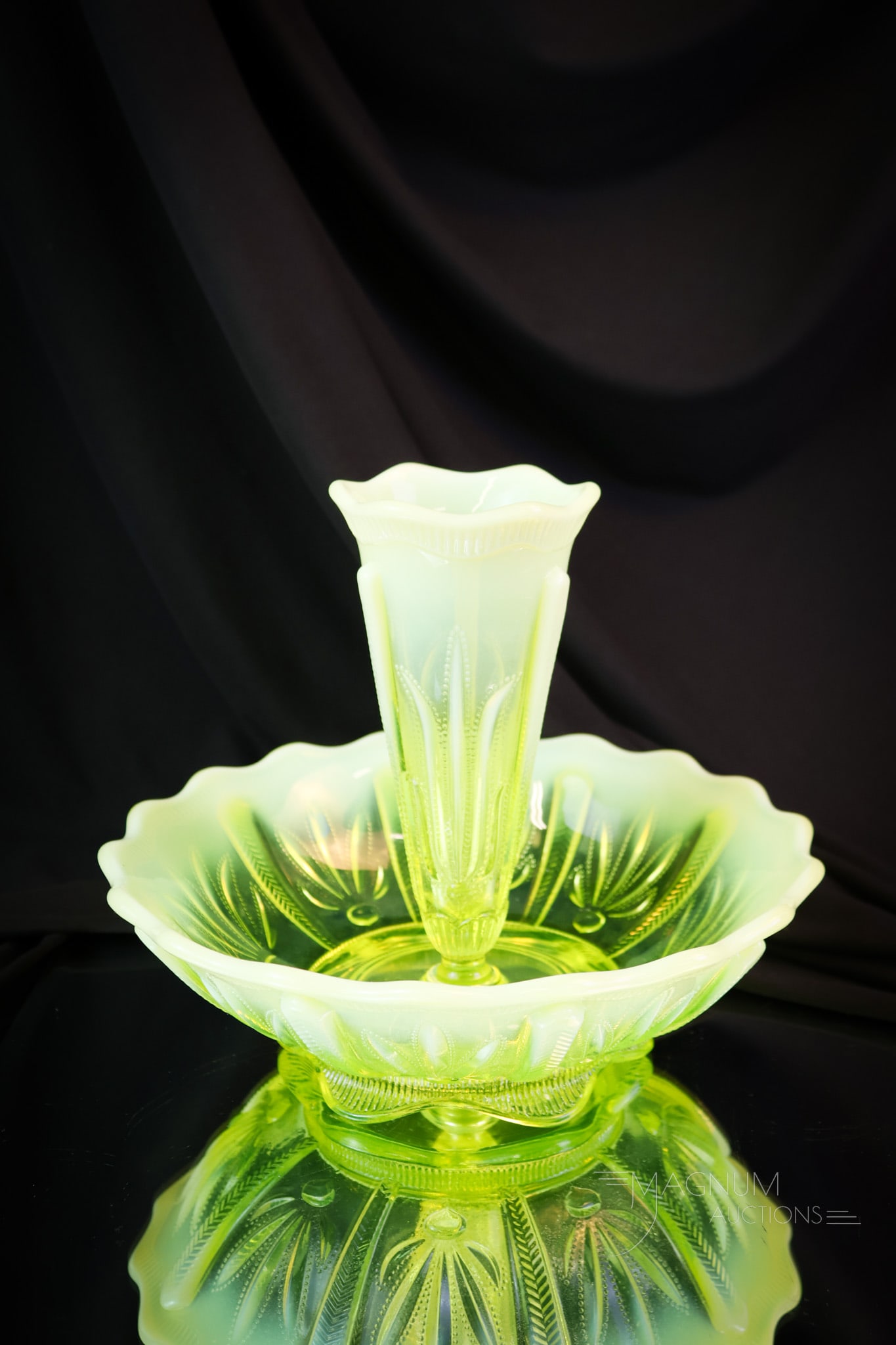 Fenton Topaz Uranium Art Glass Vaseline Opalescent Cactus Epergne (1 of 6)