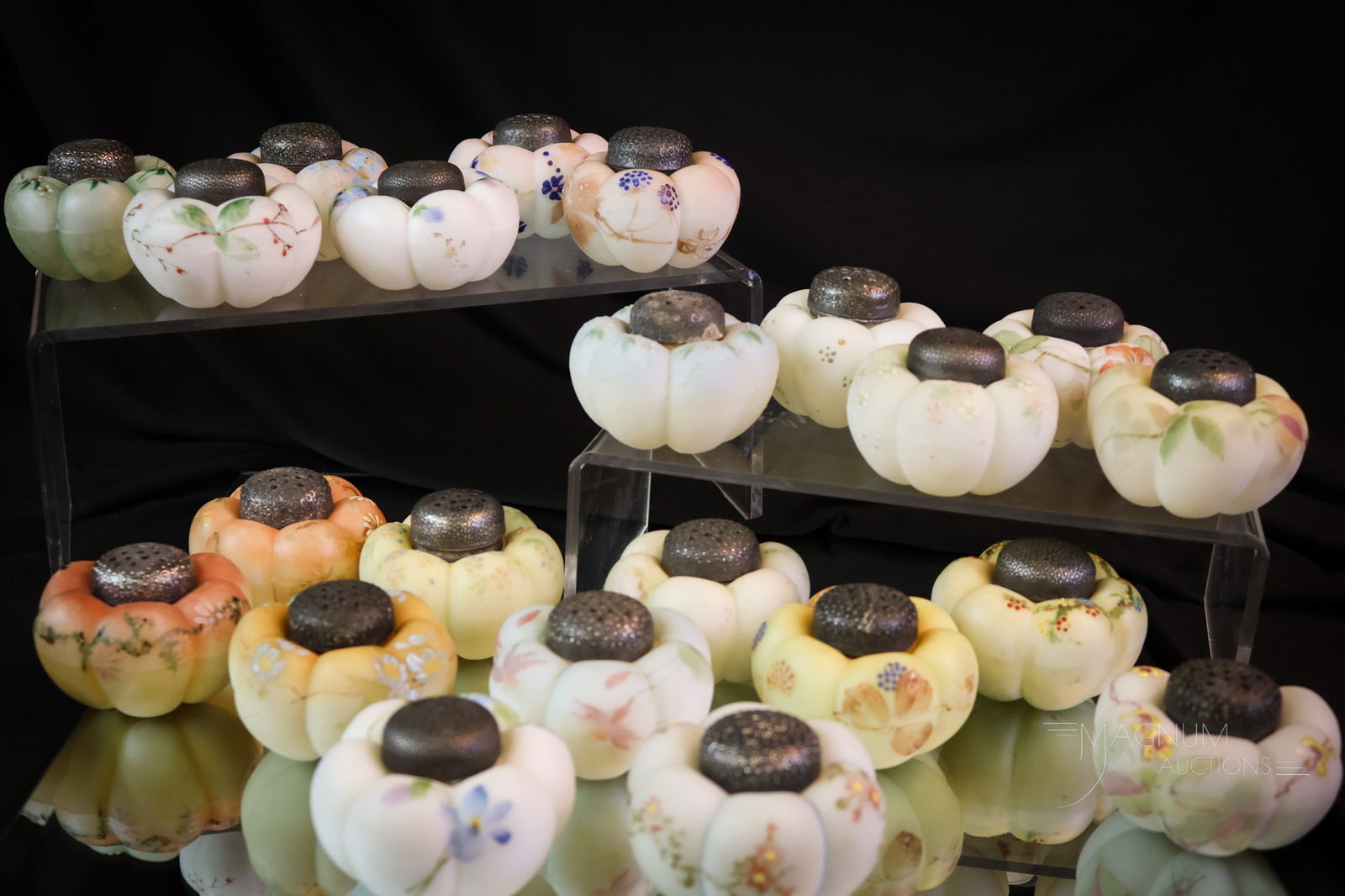 22 pc Lot Mt. Washington Victorian Glass Tomato Tomatoe Salt Shakers: Whether you call them tomato or tomatoes, they'll still be desirable among collectors. This over-the-top offering has twenty-two delicious finds for your bidding pleasure. Each measures 1 1/2" tall an