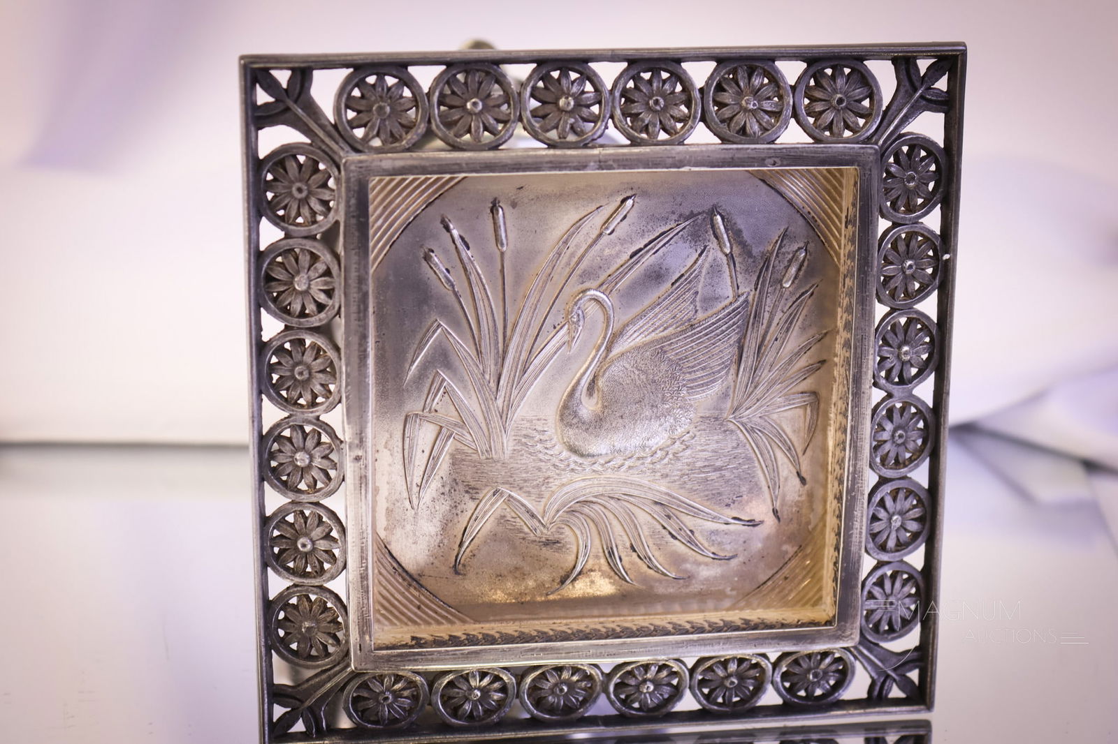 Victorian Pairpoint Figural Parakeet Silverplate Calling Card Tray - 3