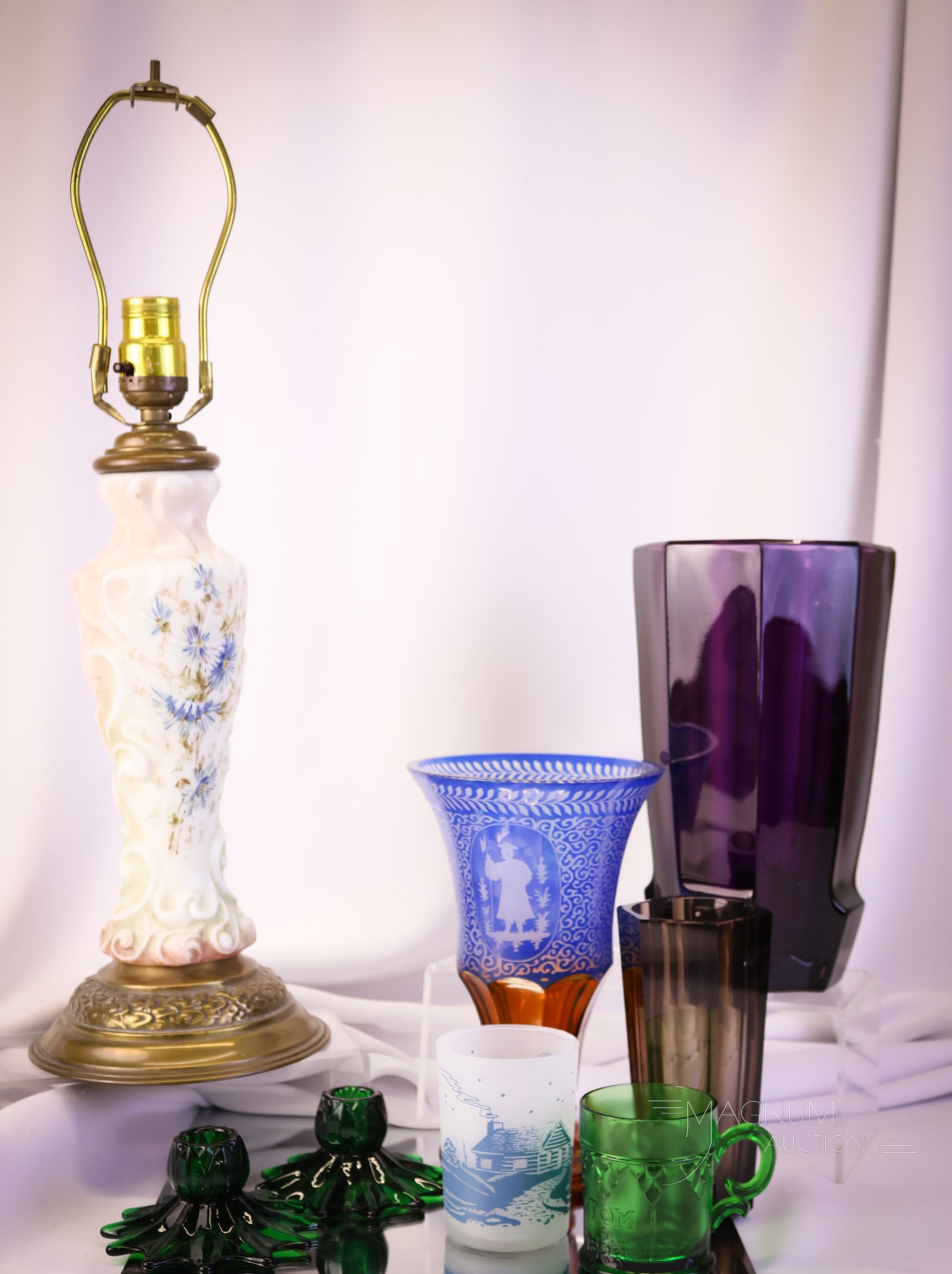 8 pc Lot "Variety in Art Glass" (1 of 13)