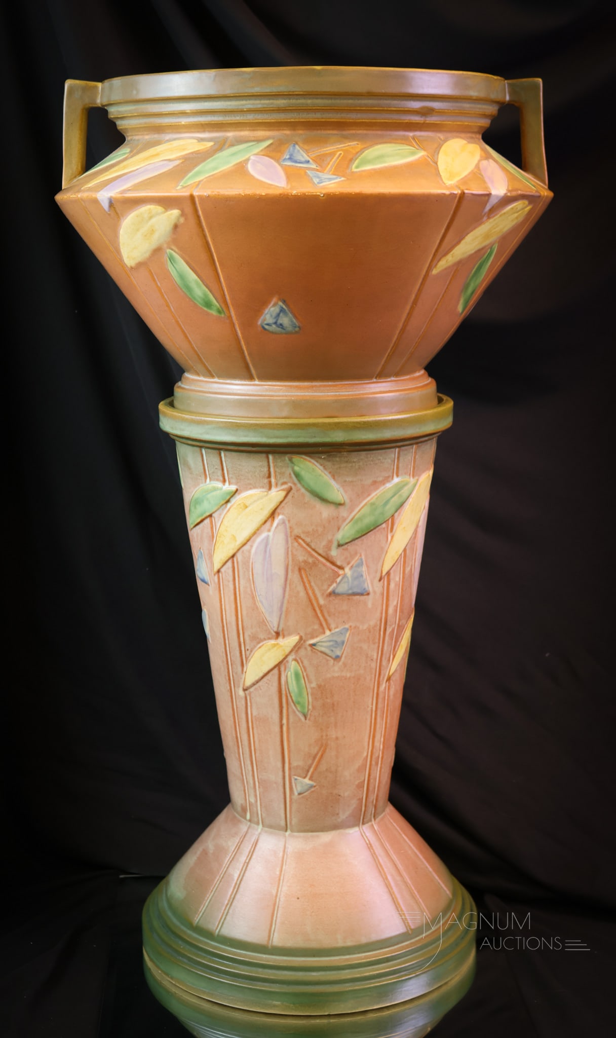 Roseville Pottery Futura Jardinere & Pedestal (1 of 11)